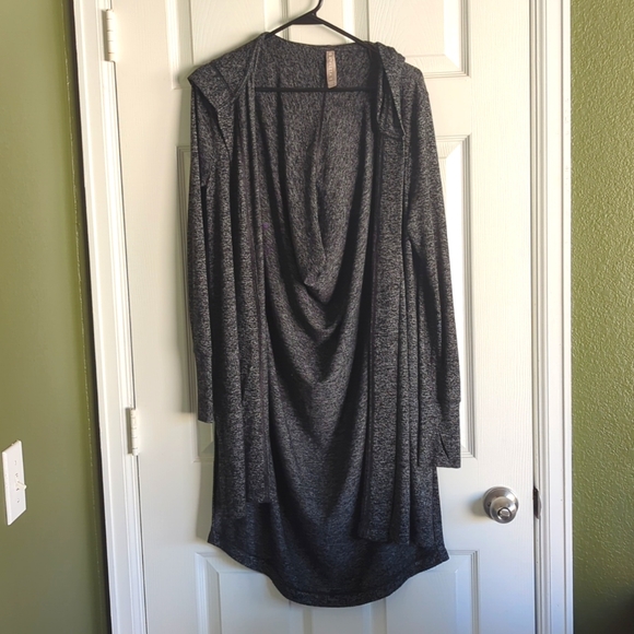 Athleta Harmony Wrap - Picture 4 of 6